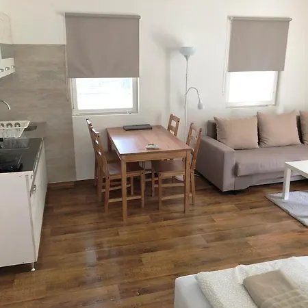 Akali Studio Apartamento Balatonakali