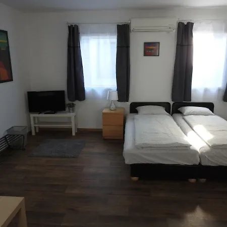 Akali Studio Balatonakali