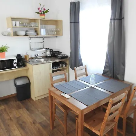 Akali Studio Apartamento Balatonakali